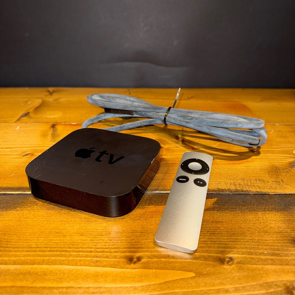 Apple TV 3rd Gen Rev A A1469 1080p HD Media Streamer with Remote and Cable
